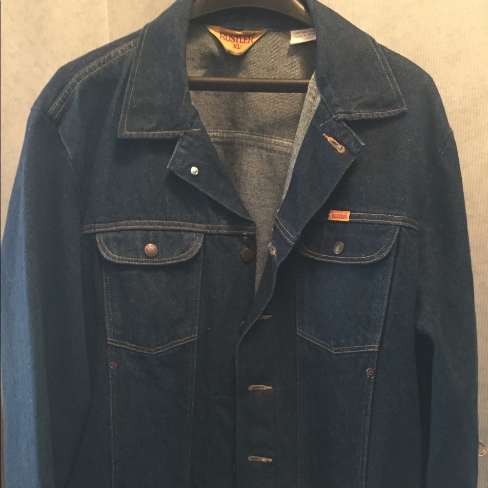 Dark denim jean jacket.  Like new!